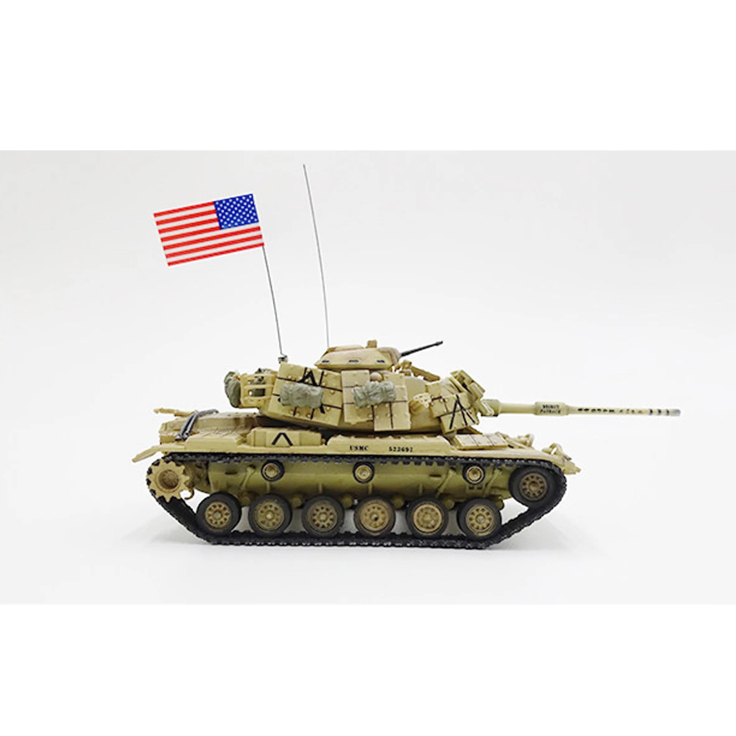 Фото Модель танка M60A1 (версия с реактивной броней) в масштабе 1/72, готовая статическая модель. №4