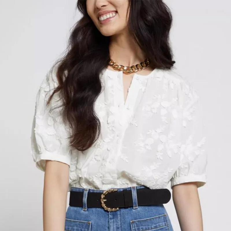 

3D Flowers Embroidered Summer Cotton Shirt Women Vintage Short Sleeve White Blouse Female Fashoin Pleated O Neck Lady Tops 27844