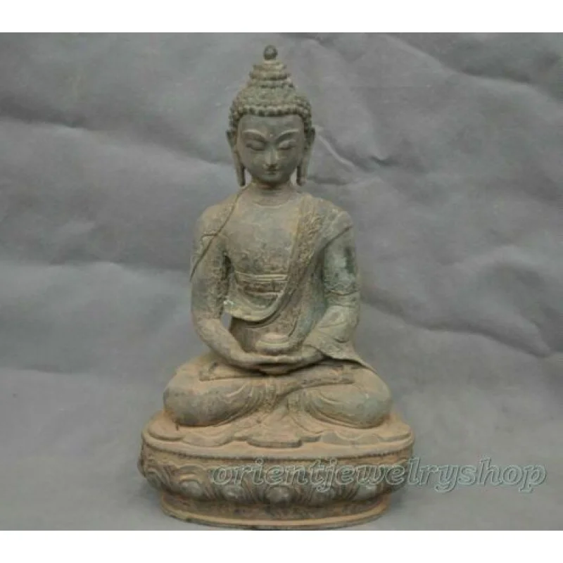 

Статуя старой фотолаборатории Шакьямуни сидя медитация татагагата