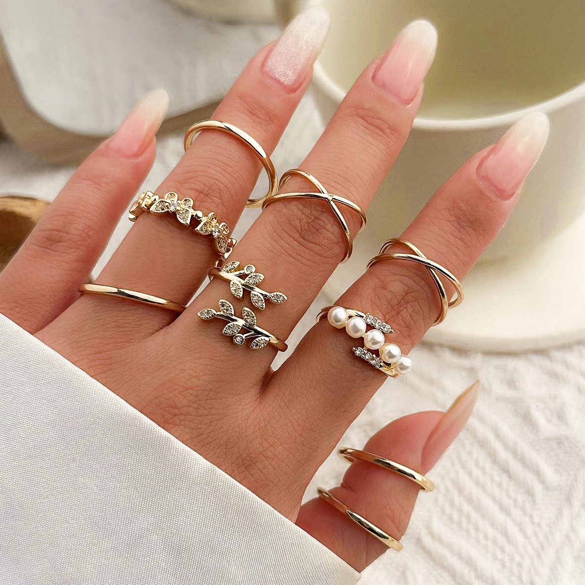 

Ingemark 9Pcs Imitation Pearl Leaf Flower Rings Set for Women Round Circle Finger Ring Metal Knuckle Wed Accessories Jewelry New