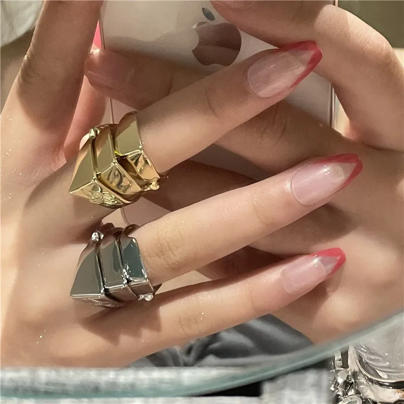 

European And American Ins New Creative Fashion Gift Nana Osaki Ring Anime Cosplay Finger Bone Ring Silver Retro Punk Metal Join