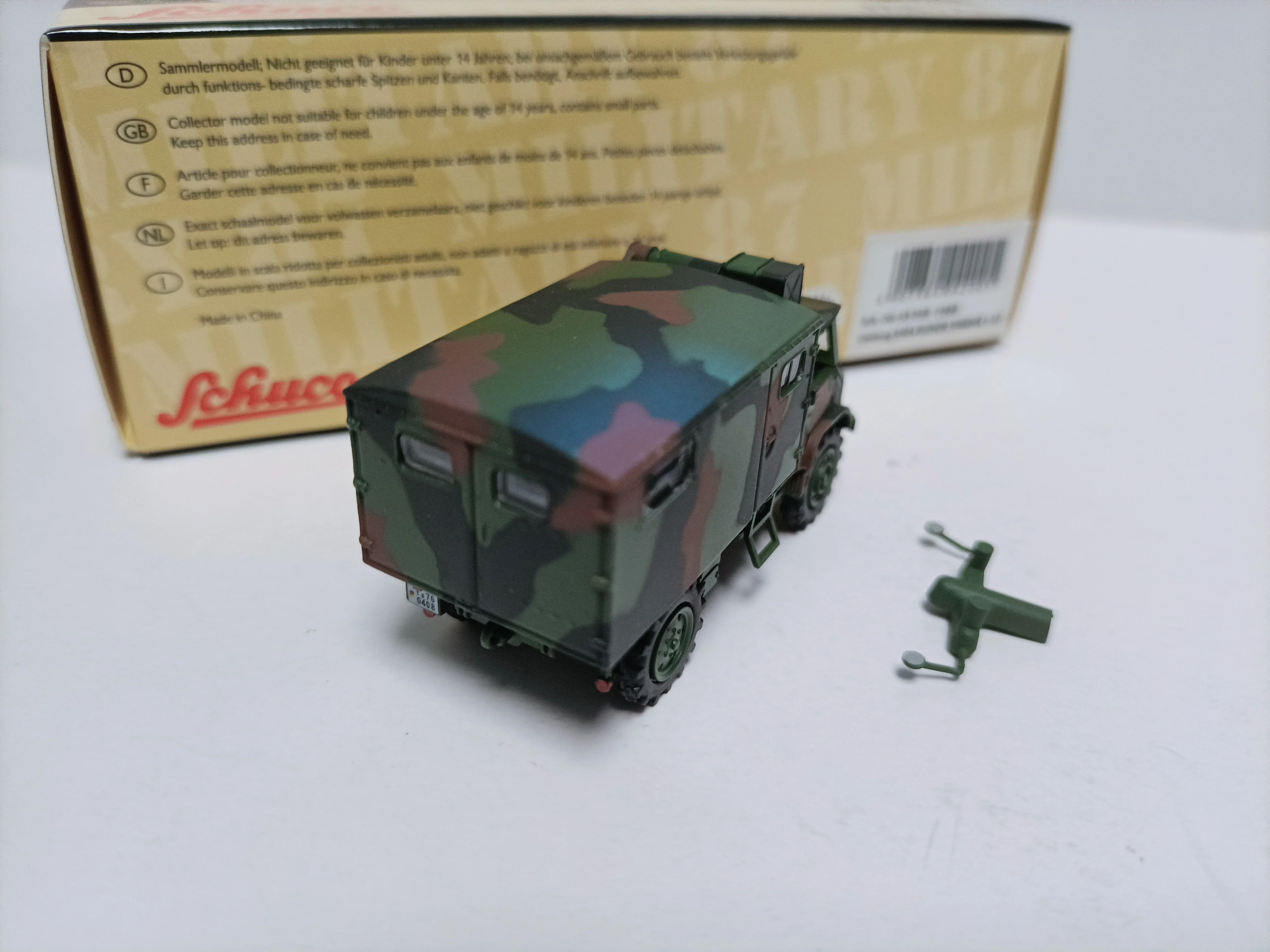 Фото Модель автомобиля Schuco 1:87 Nimoc Benz Armored Troop Carrier Unimog 5404 с жесткой крышей №4