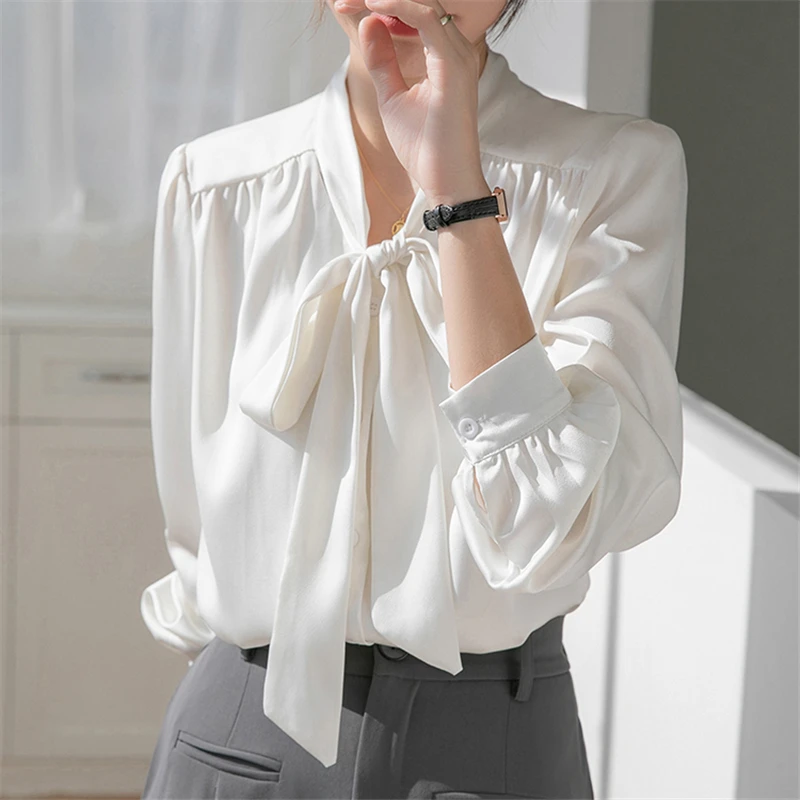 Женская блузка с бантом белая Повседневная офисная на пуговицах длинным рукавом