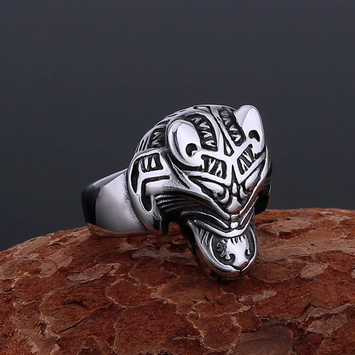 

Free Shipping Men's Retro Animal Wolf Head Viking Ring Nordic Fashion Personality Amulet Ring Jewelry Teen Gift Wholesale