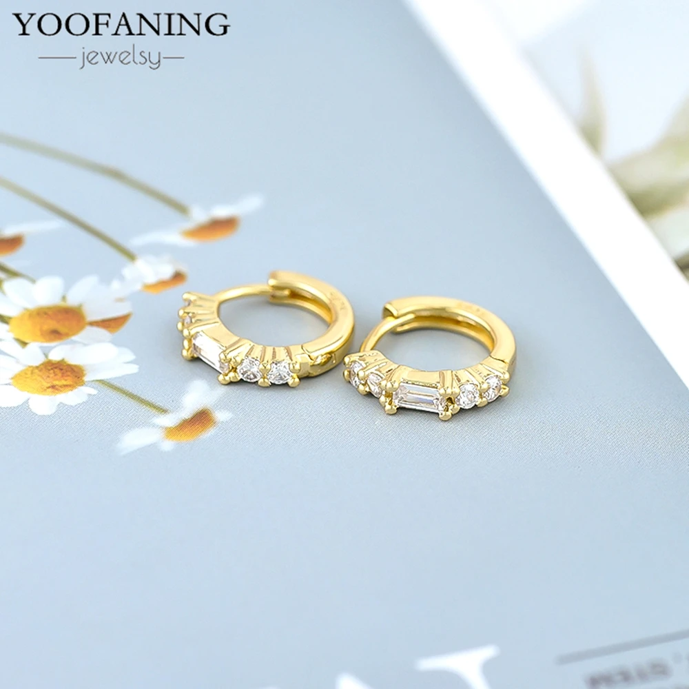 Фото YOOFANING Серьги-кольца из серебра 925 пробы с белыми цирконами, модные и роскошные, золотая серия, элитные женские украшения. №3