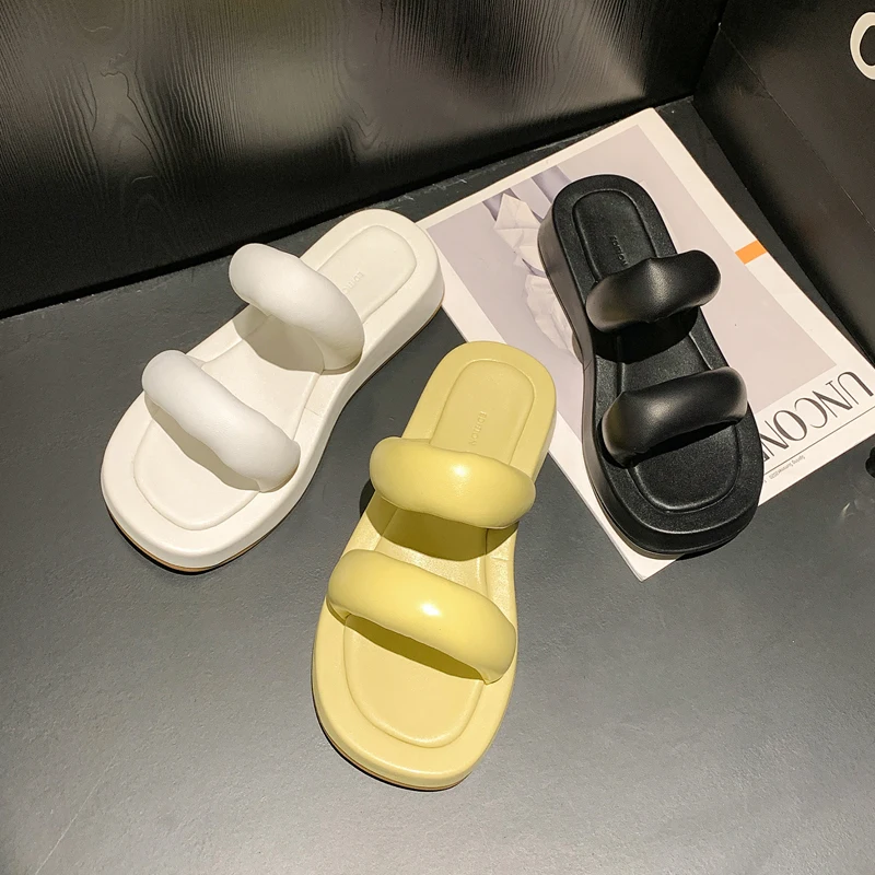 

Summer Fashion Slippers Women Platform Shoes Low Heel Ladies Outdoor Beach Slipper Slides Slip On Flip Flop