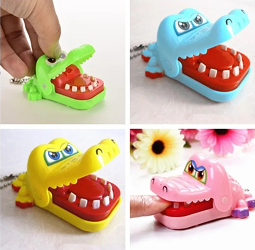 

2020 Hot Sale New Creative Small Size Crocodile Mouth Dentist Bite Finger Game Funny Gags Toy For Kids Play Fun