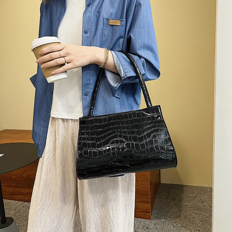 

Женская сумка под подмышек, Новая Модная стильная сумка через плечо, Высококачественная крокодиловая сумка