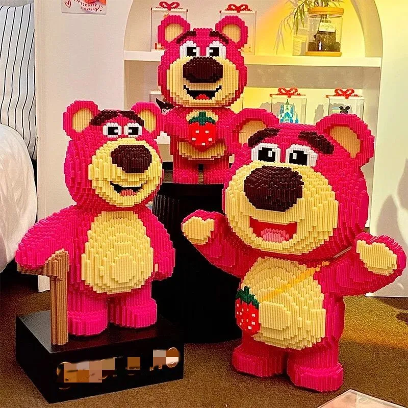 Конструктор клубничный Медведь в сборе