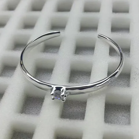 Женский сверкающий браслет