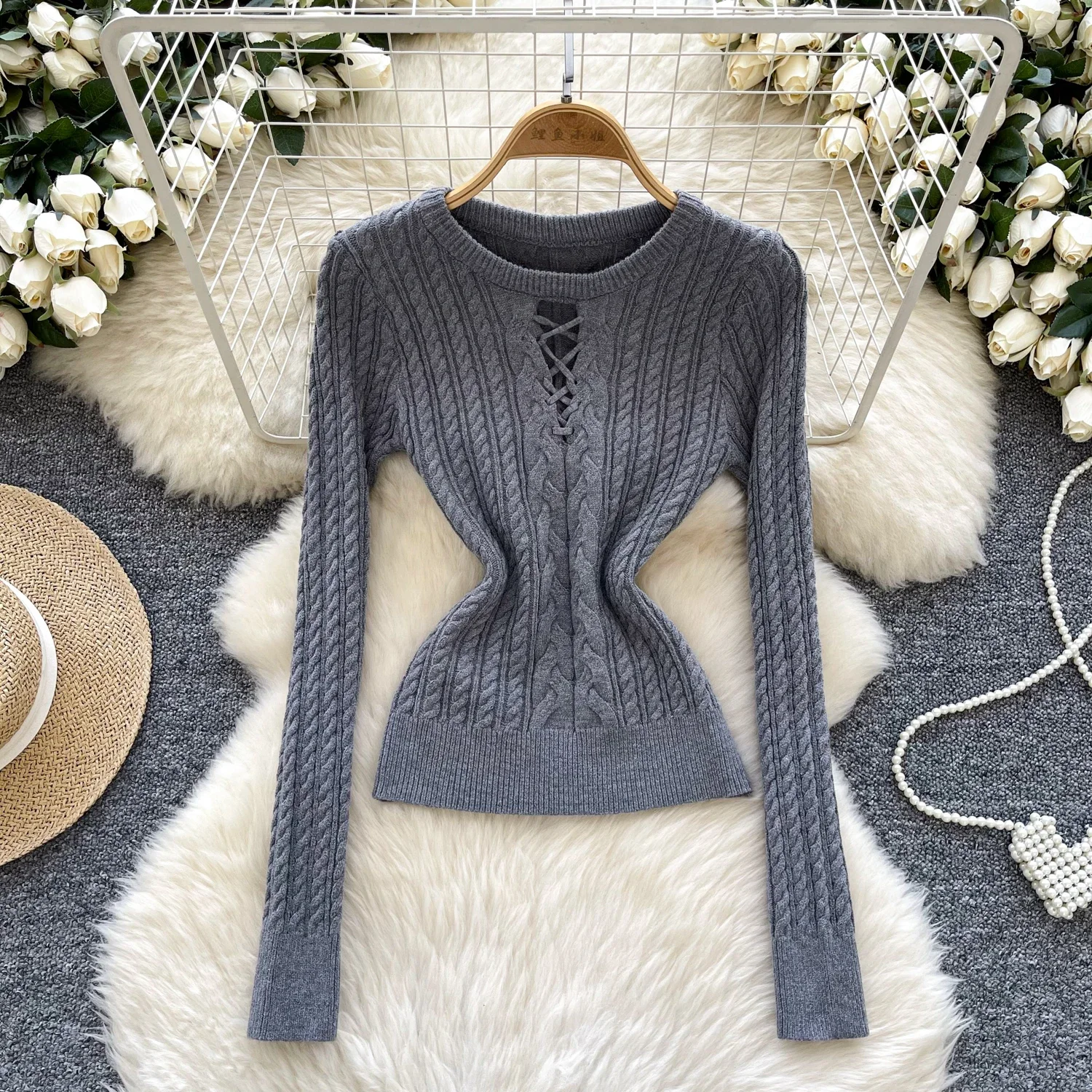 Женский базовый винтажный свитер с длинным рукавом и круглым вырезом шикарный