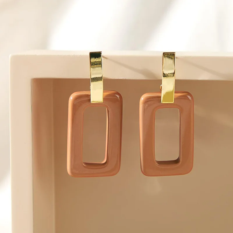 

New 2022 Geometric Resin Piercing Simple Square Earrings