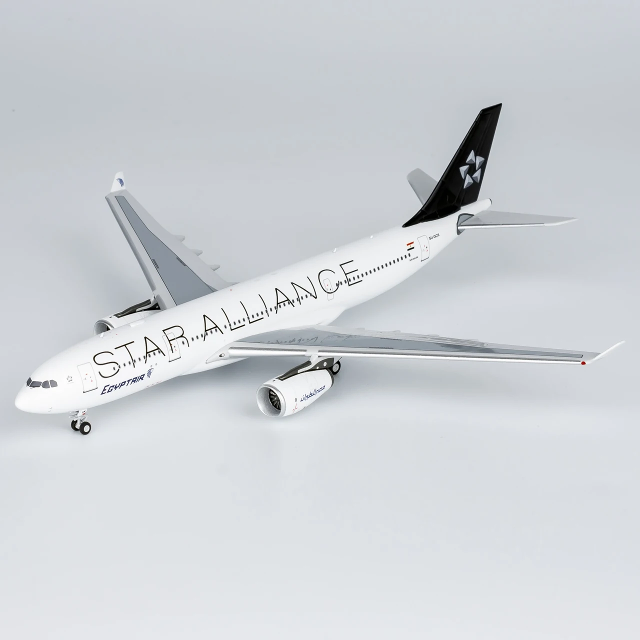 61086 Коллекционный самолет из сплава в подарок модель NG 1:400 EgyptAir StarAlliance Airbus A330-200