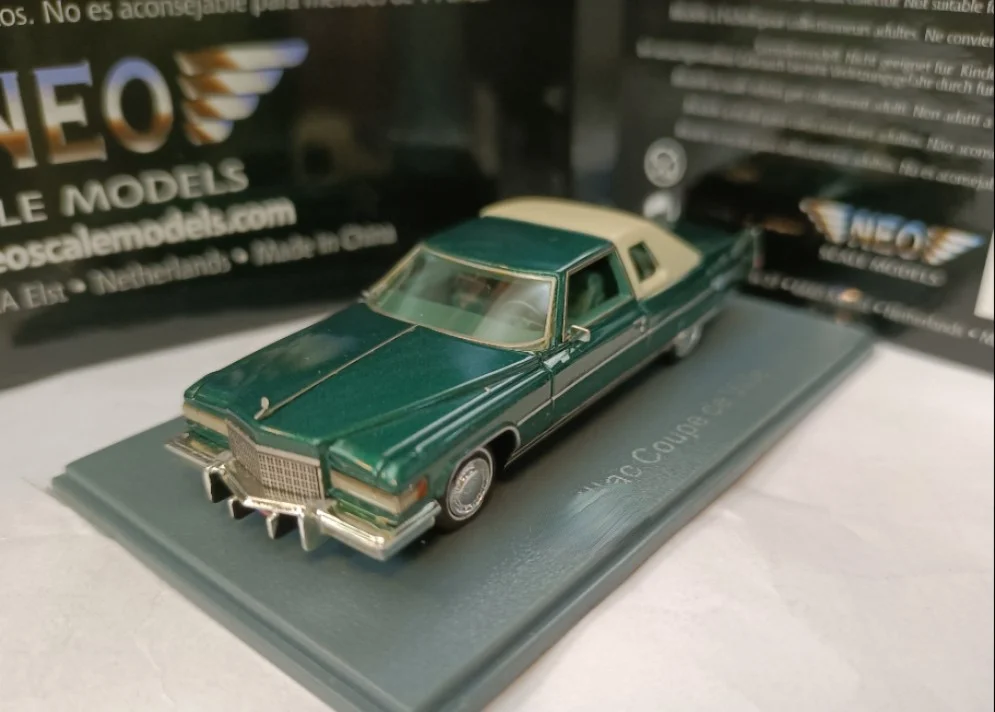 

1/87 cadi Neo simulation coupe model Coupe de ville green high-end collection decoration gift