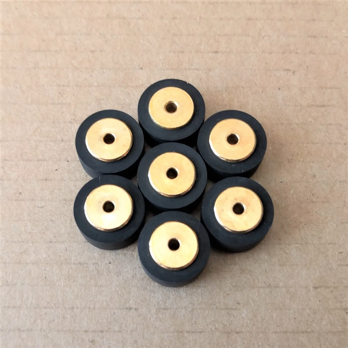 1pc 13x8x6x2mm Copper Core Pressure Pulley Copper Shaft Pressure Pulley Special Rubber Pressure Pulley for Audio Deck