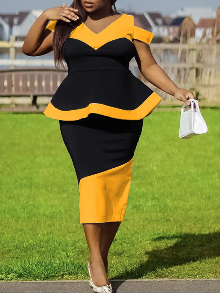 

Женское офисное платье-карандаш с V-образным вырезом и цветными вставками