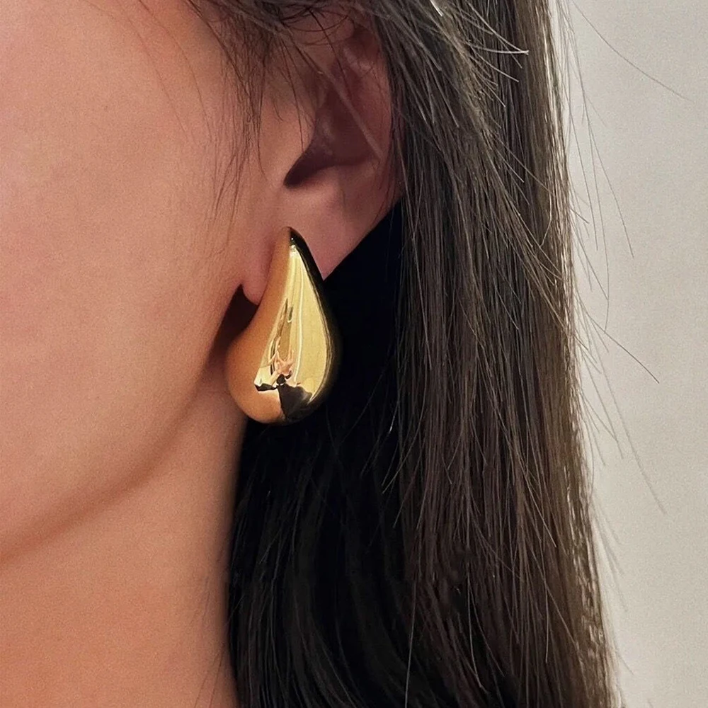 Stylish Gold Plated Tear Drop Hoop Earrings Lightweight Smooth Metal Waterdrop Design for Women – Trendy Stainless Steel Jewelry Stylish Gold Plated Tear Drop Hoop Earrings Lightweight Smooth Metal Waterdrop Design for Women – Trendy Stainless Steel Jewelry