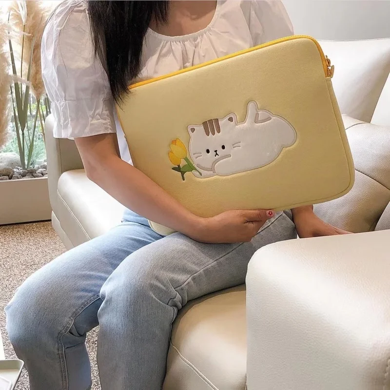 Cute Tulip Kitten Laptop Bag for Women Laptop and Tablet Pouch for Ipad Pro 11 12.9 Macbook A2442 A2337 ASUS 11 13.3 14 15 Inch