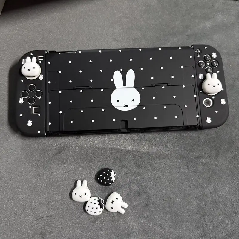 Фото Защитный чехол Millie для любителей игр для Nintendo Switch OLED, Miffy Polka Dot, раздельный, жесткий корпус, мягкая ручка, с накладками для пальцев №4