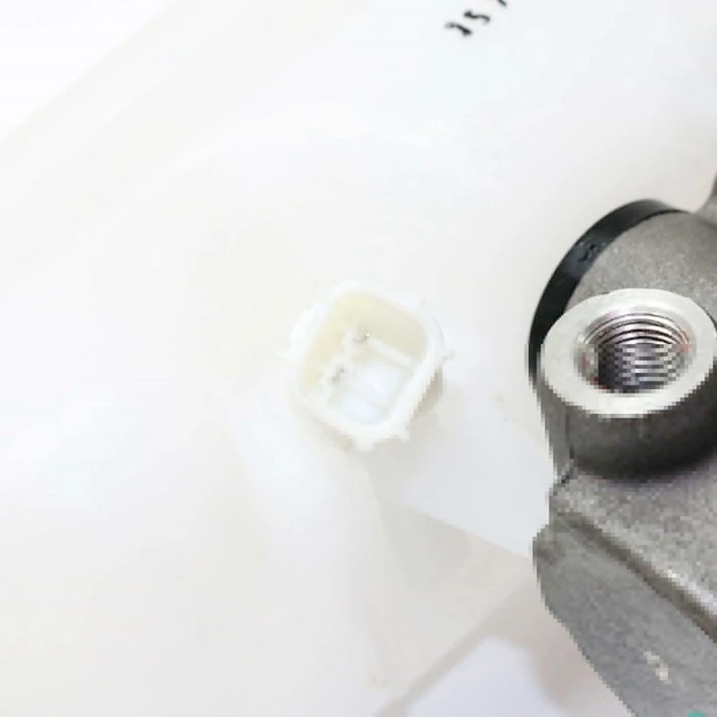 1 шт. автомобильный тормозной главный цилиндр серебристый 4877805AC 4877805AD для VW Town и