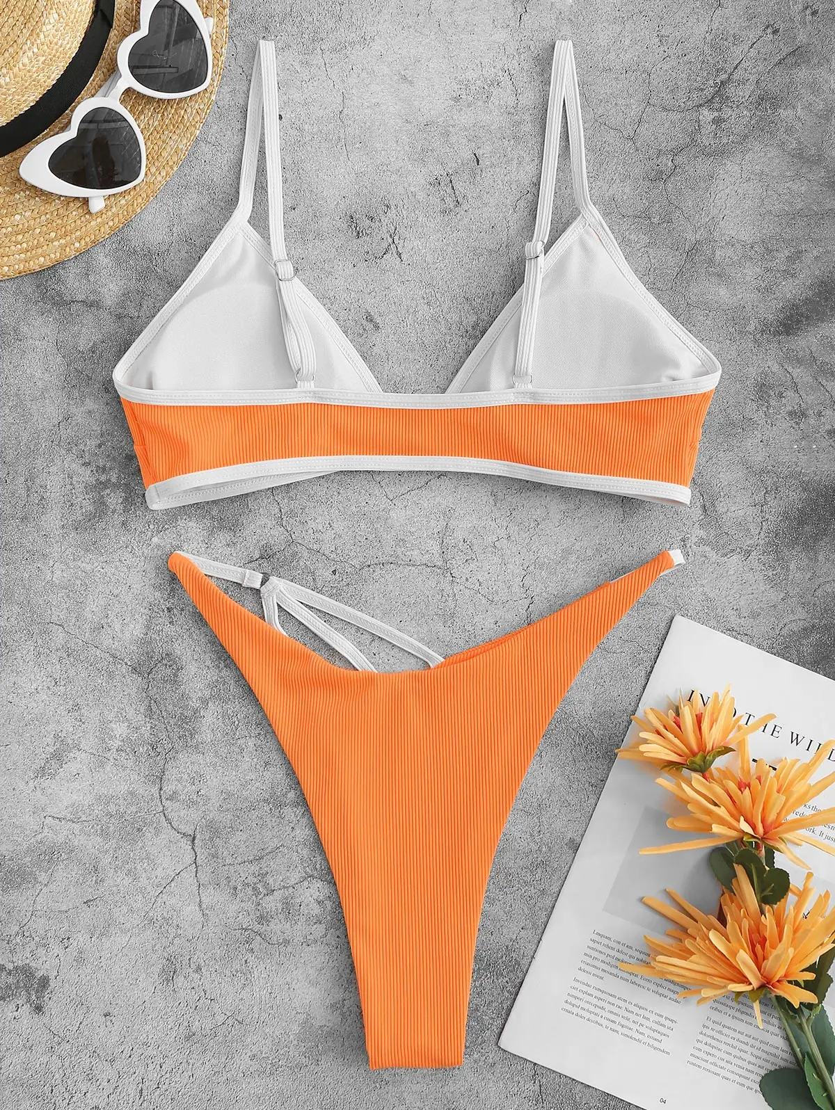 Женский контрастный комплект бикини в рубчик