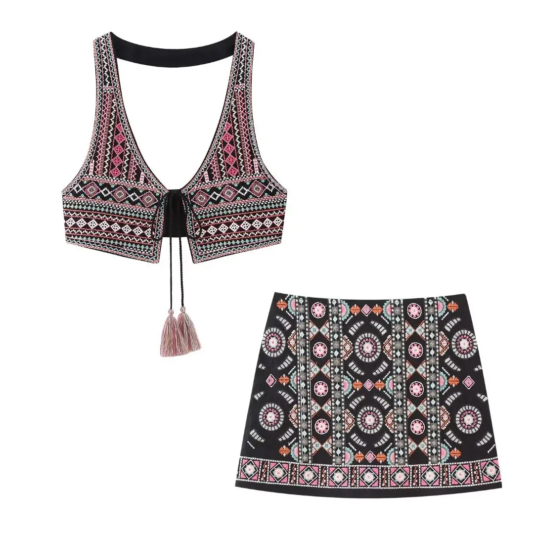 

Set Women 2 Pieces 2023 New Fashion Embroidered Neck-hanging Vest Tops Vintage Mirror Embroidered Mini Skirt Female Chic Tops