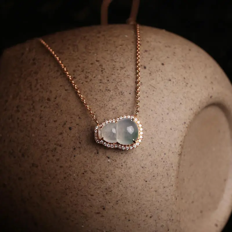 

Creative new design natural high ice floating flower chalcedony diamond gourd pendant necklace retro female silver jewelry
