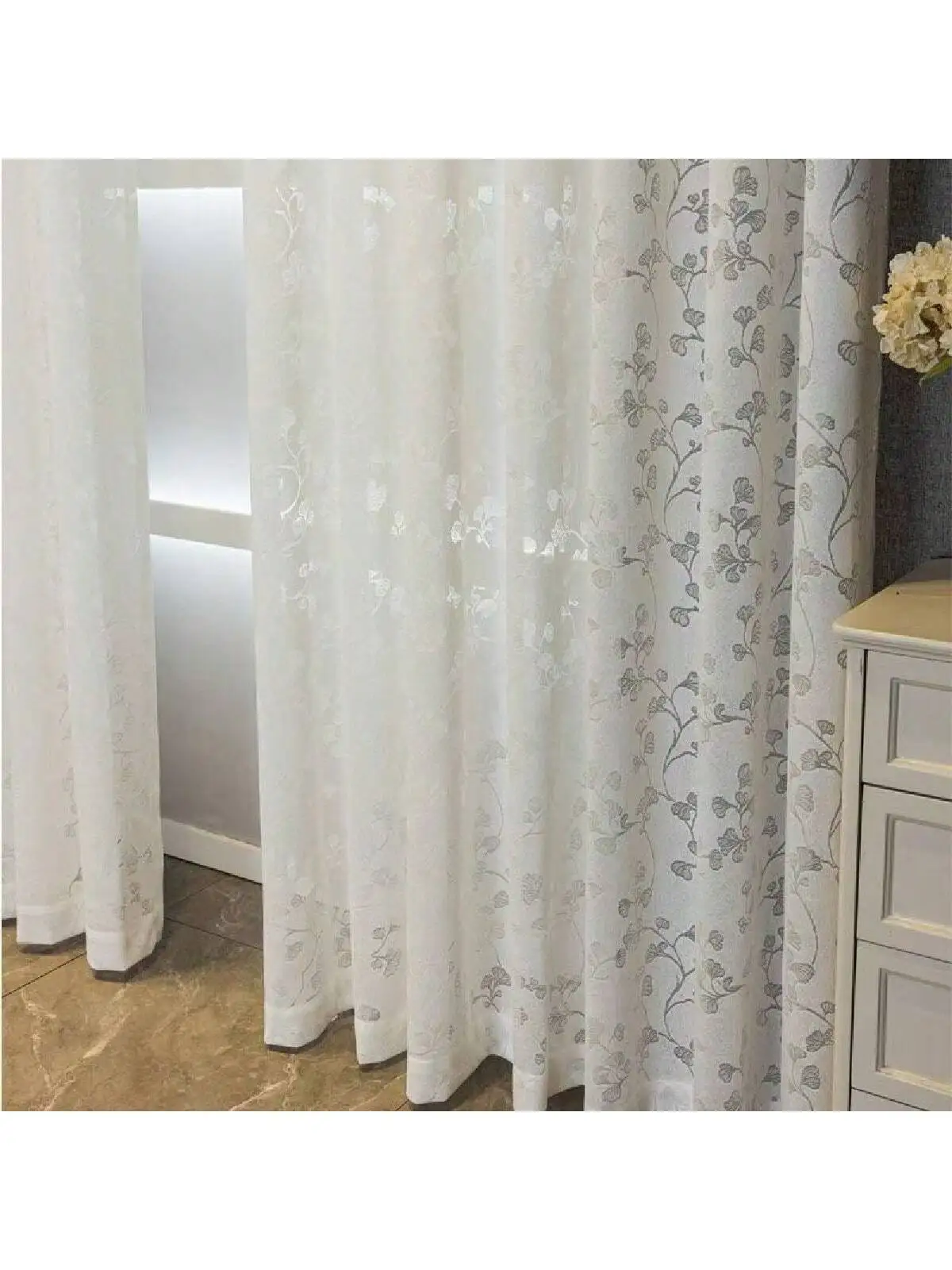 Плотные прозрачные занавески в идиллическом стиле с цветочным узором