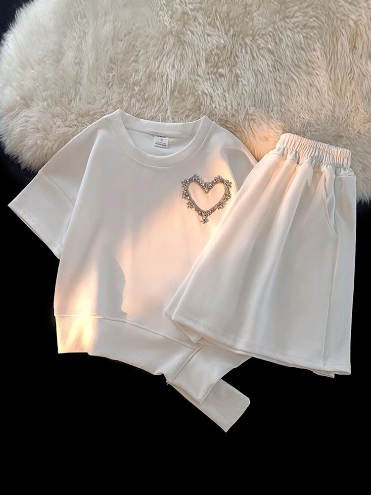 

A GIRLS Summer Outfits Irregular Short Sleeved Shorts Two Piece Set For Women 2023 New Streetwear Casual Run Short Suit Female T