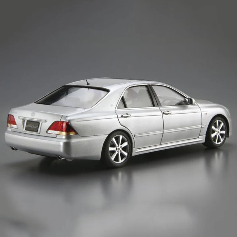 1/24 Toyota GRS182 12-го поколения Crown 05793 собранная модель для взрослых |