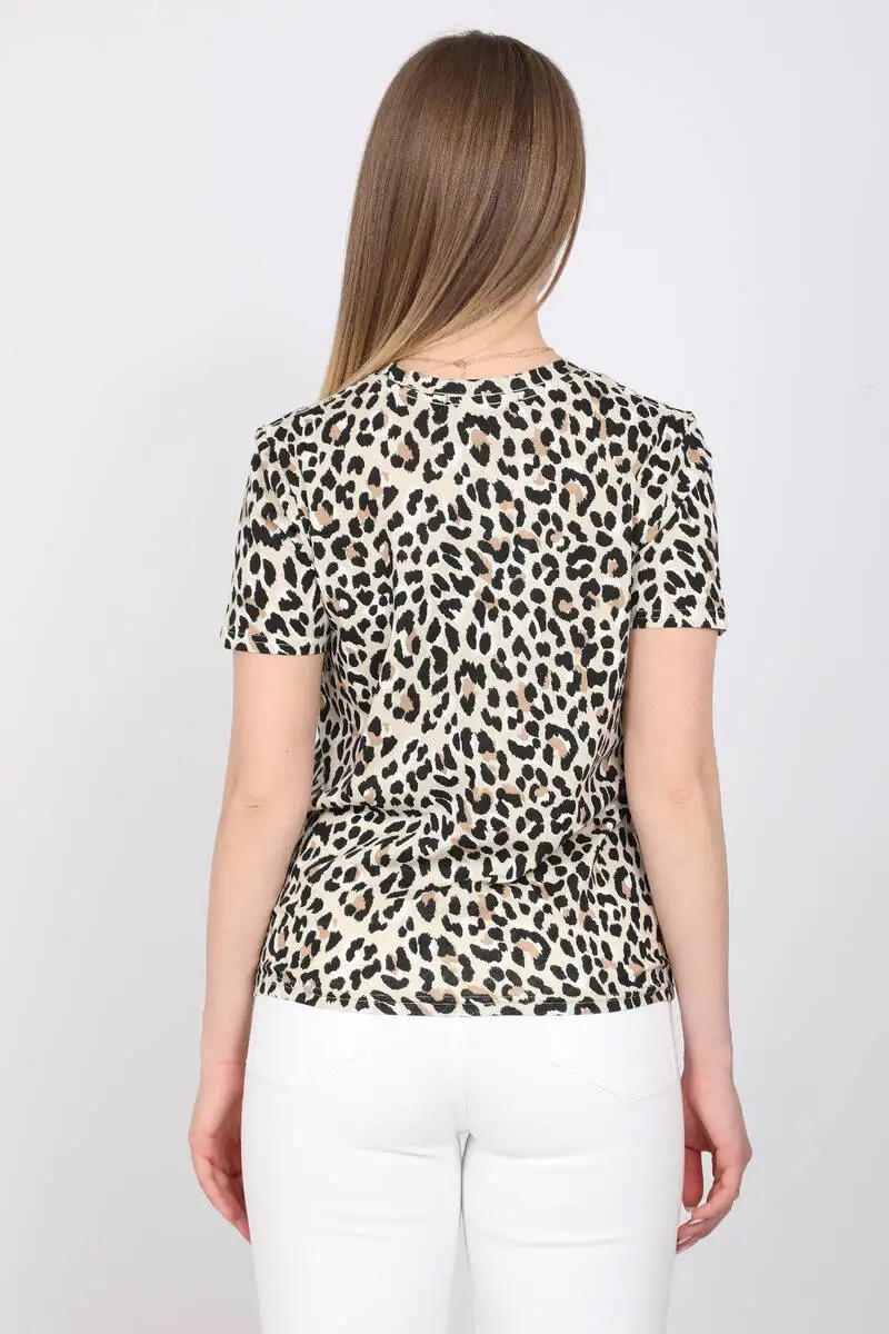 

Womens Crew Neck Leopard T-shirt