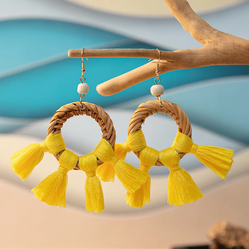 

2023 New Fashion Bohemian Holiday Style Colorful Tassel Earrings for Women Handmade Vine Weaving Ear Jewelry