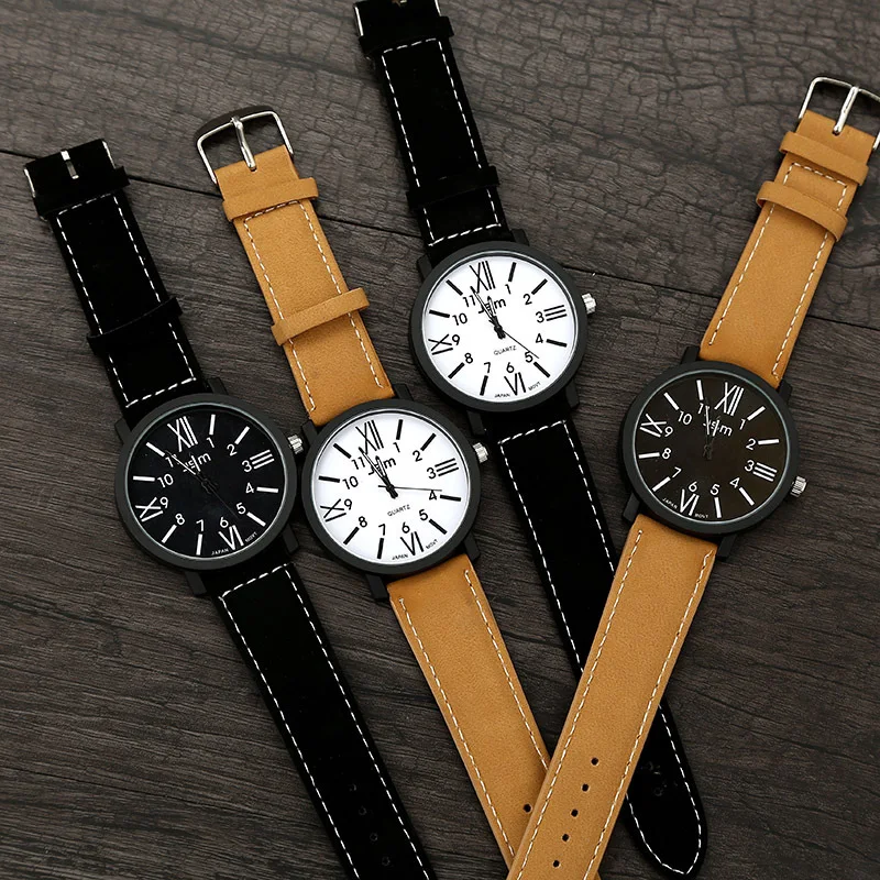 

Часы наручные кварцевые с большим циферблатом и кожаным ремешком