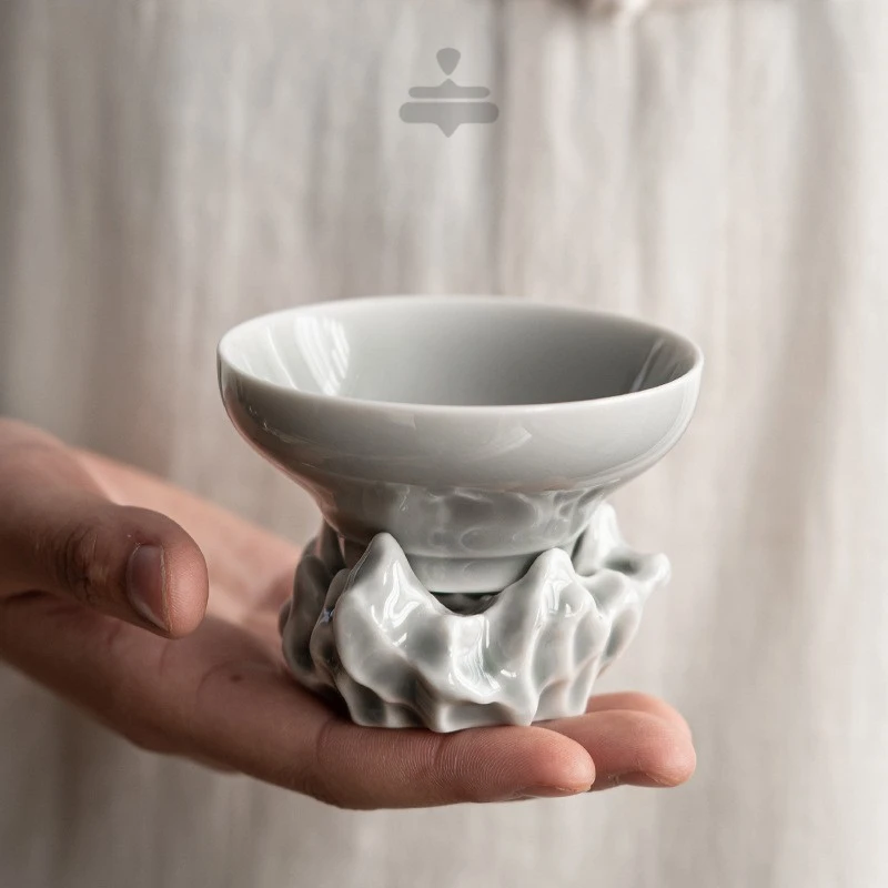 

Chinese Style Handmade Ice-gray Glaze Dry Stone Filter Group Ceramic Tea Strainer Filter Screen Tea Set Accessories Tea Strainer
