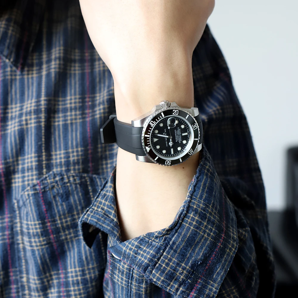 High Quality FKM Rubber Curved End Watch Band 20mm Waterproof Replacement Strap Wristband Diving Watch Accessories for Men Women