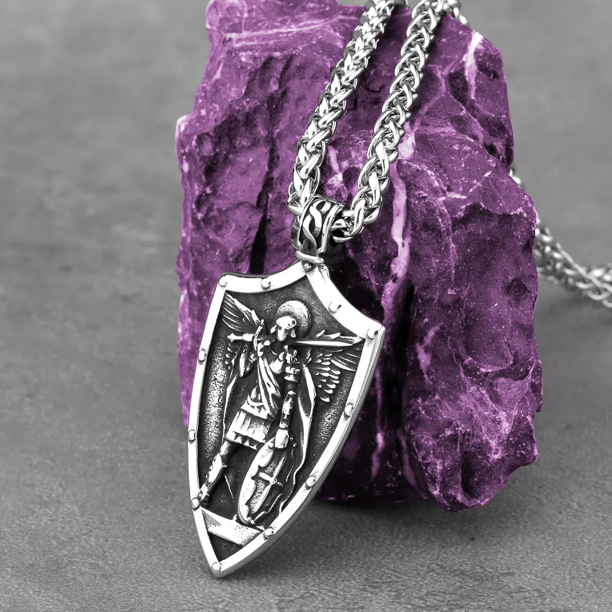 

Classic St. Michael Archangel Warrior Necklace Men's Stainless Steel Protecte US Vintage Pendant Necklace Religiou Jewelry Gift