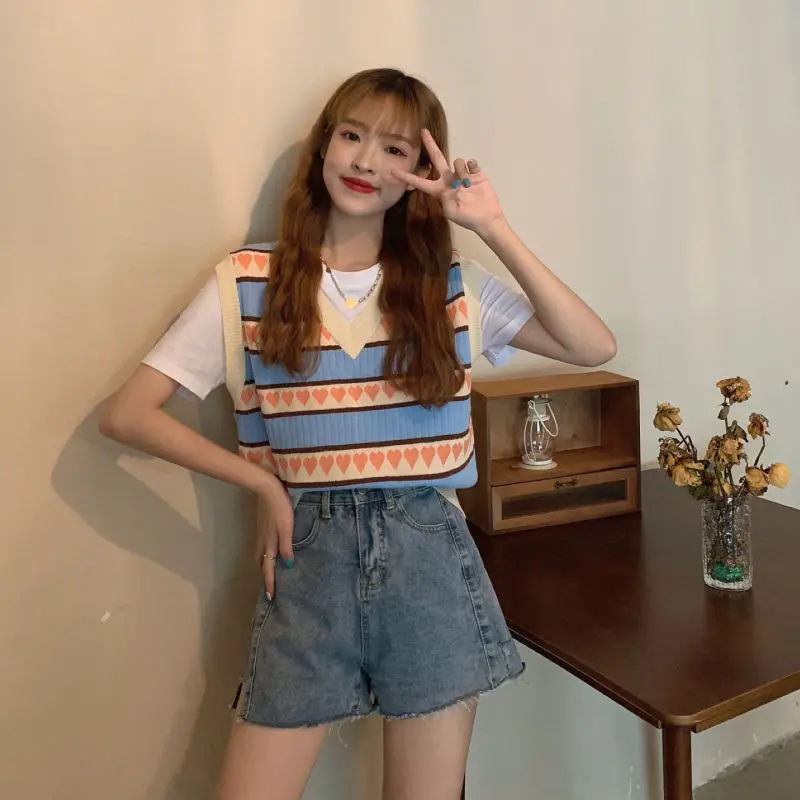 

2022 Spring Winter Korean Version of Love Jacquard Jacquard V-neck Sleeveless Knitted Vest Vest Top Women Retro Loose Clothing