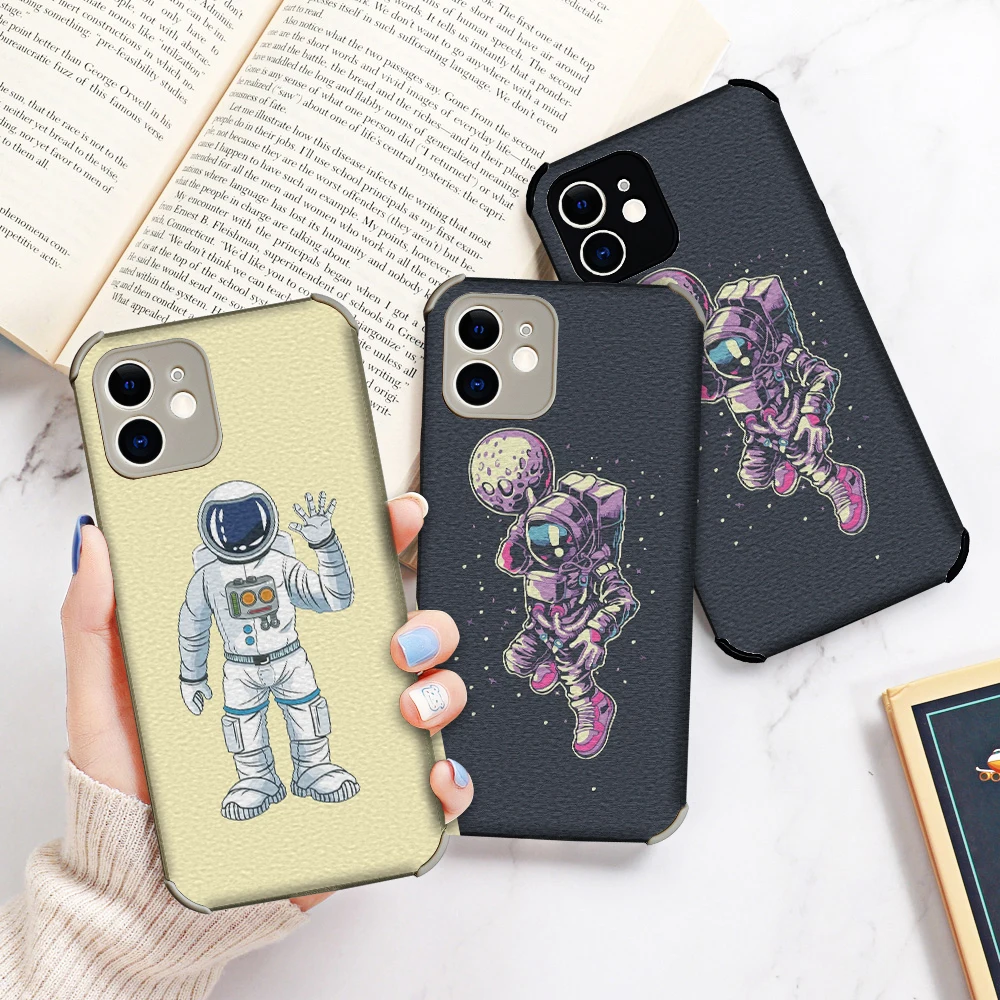 

Luxury Lambskin Leather For iPhone 11 12 Pro 13 Cartoon Cool Space Astronaut Planet Phone Fundas iphone 11 phone cases