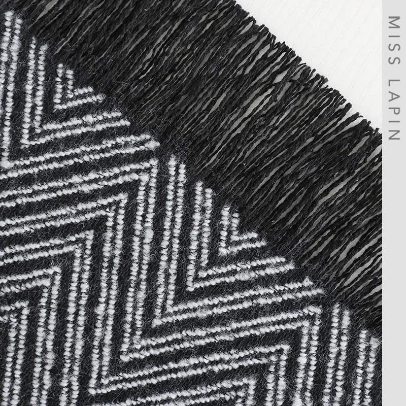 Современная отделка интерьера кроватная дорожка зигзагообразный узор