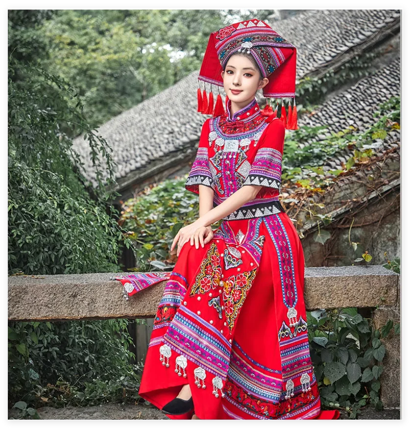 Huaxia Guangxi Zhuang ethnic clothing women's embroidery long skirt of minorities
