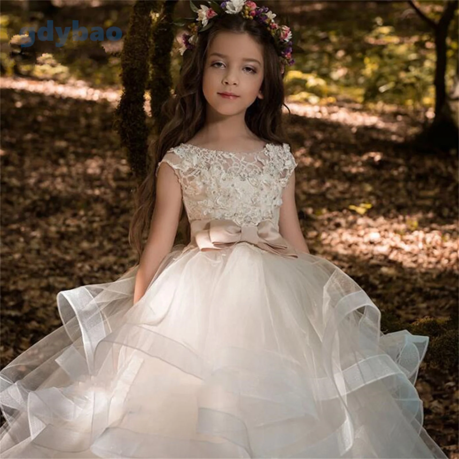

Flower Girl Dresses Champagne Lace Fluffy Bow Sleeveless Cascading Kids Pageant Gowns For Weddings First Communion Dresses