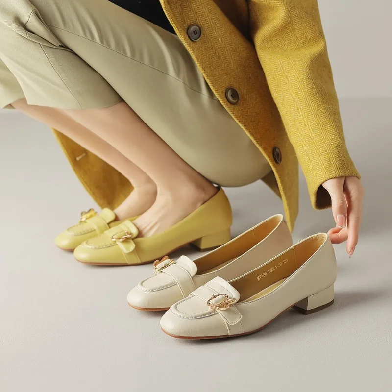 

Summer Round Toe Metal Decoration Shallow Mouth Breathable Soft Sole Sandals Fashion New Solid Color Casual Flat Women's Shoes