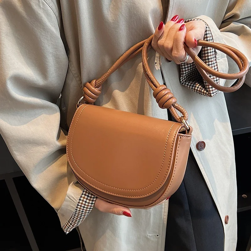 

2022 New Ladies Retro Shoulder Bag Fashion Casual Messenger Bag High Quality Underarm Bag Net Red Saddle Bag Small Square Bag