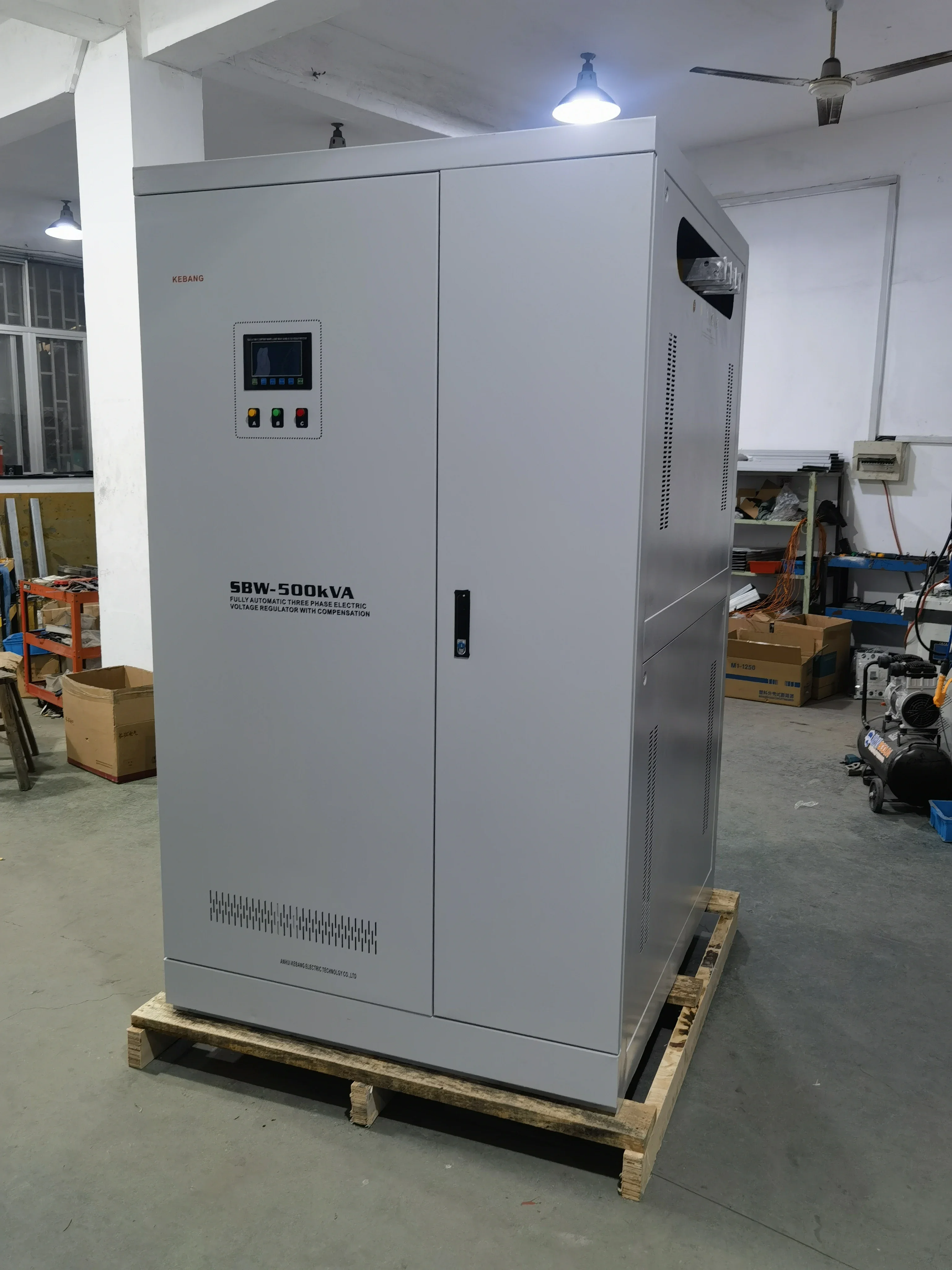 220 В 380 440 Avr 300 кВА 200 120 100 кв 3-фазный автоматический регулятор напряжения