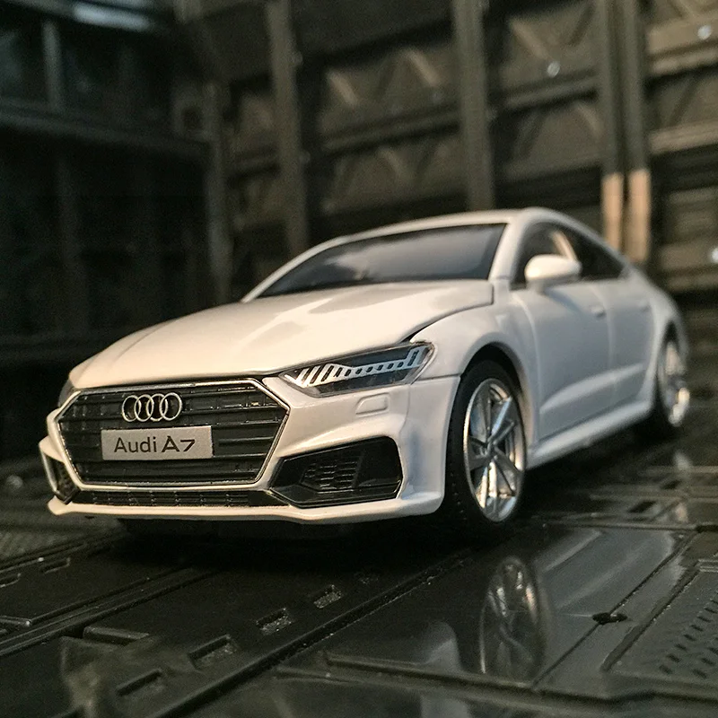 Новинка 1:32 AUDI A7 купе автомобиль из сплава Diecast и игрушечные машинки игрушечный