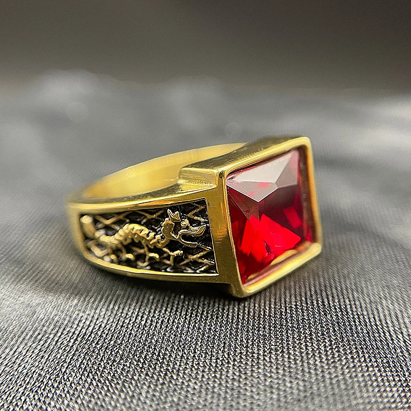 Мужское позолоченное кольцо с драгоценным камнем из нержавеющей стали