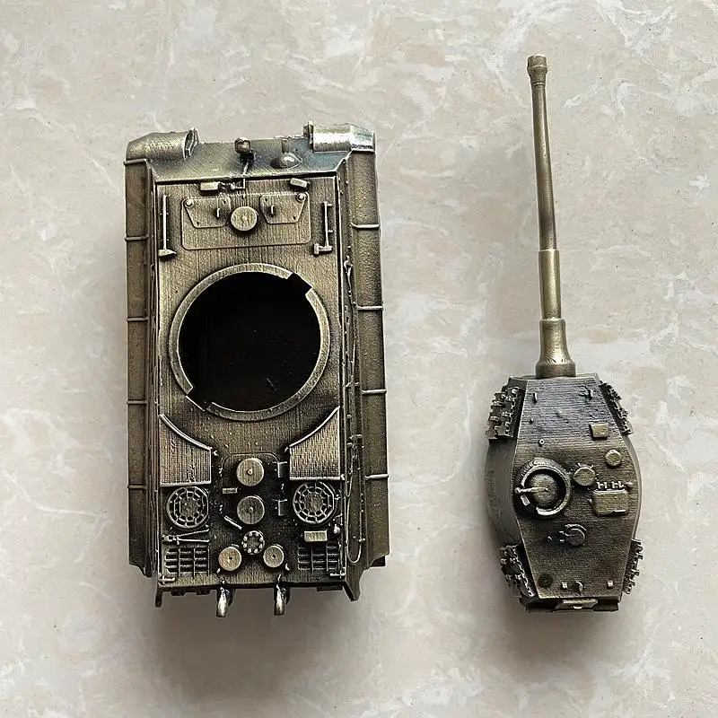 Немецкий тяжелый танк Royal Tiger из сплава времен Второй мировой войны 1/27 полностью