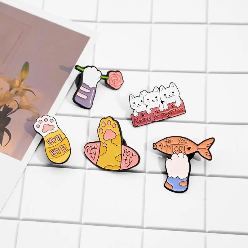 Эмалированная булавка красочные домашние животные кошачий коготь нога рыба роза