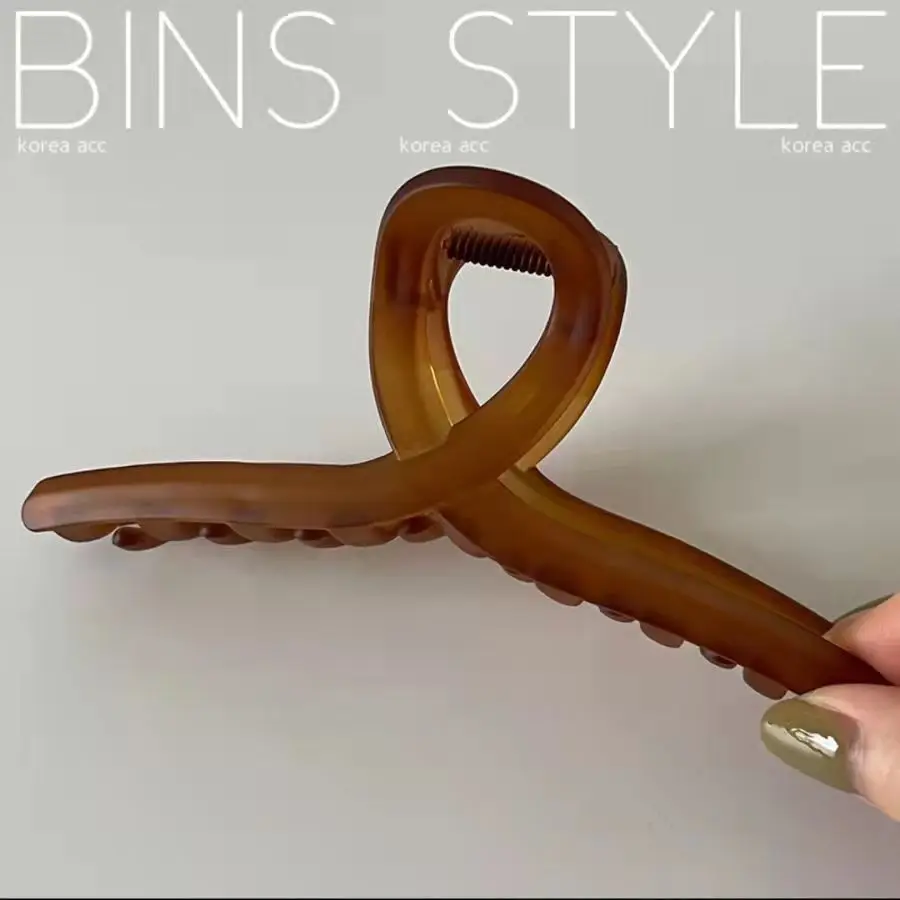 

Korean Fashion New Hairpin Back Head Grip French Retro Mermaid Color Hair Clip Headdress Hairpin Women Hair Claws