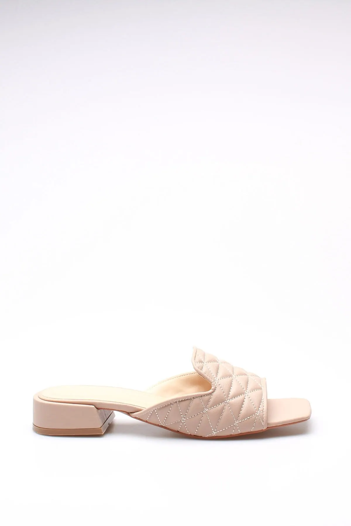 

Fashion Style women's Beige Leather Slippers Sandals And Slippers